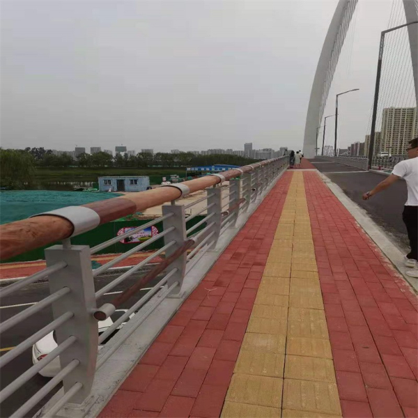 不锈钢桥梁护栏的等级划分标准